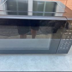 Mainstays 2.2 cu ft Countertop Microwave Oven