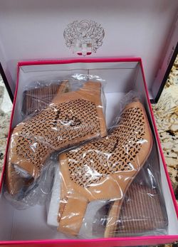 Vince Camuto Shoes New In Box
