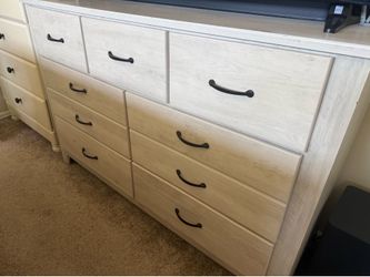 7 Drawer Dresser