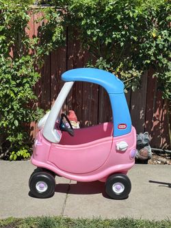LITTLE TIKES..COZY COUPE..GREAT CONDITION
