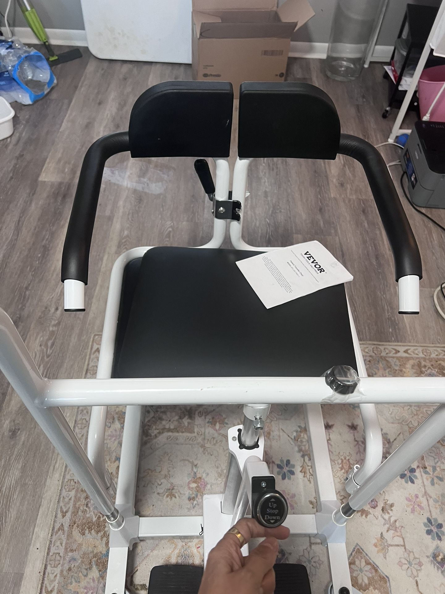 Vevor Patient Transfer Chair – Adjustable Mobility Lift with Padded Seat and Armrests