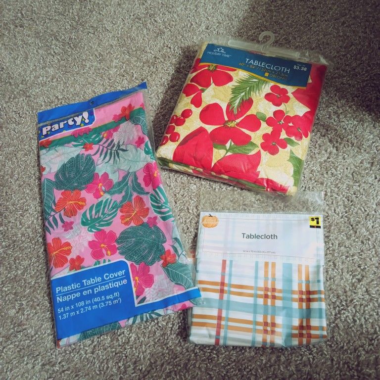 Tablecloths All 3 Are New For $4