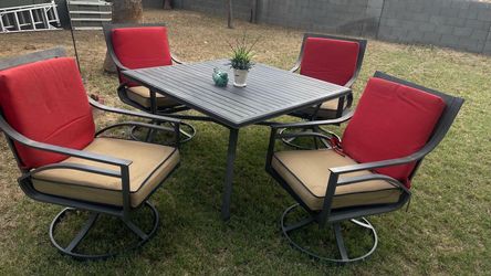 Gorgeous lazboy Metal patio set sowing comfort chairs whit cushion including