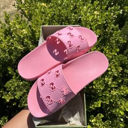 Authentic Pink Women  Gucci slides 