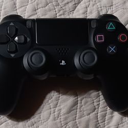 PS4 Controller