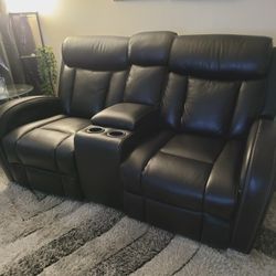 Power reclining Loveseat 
