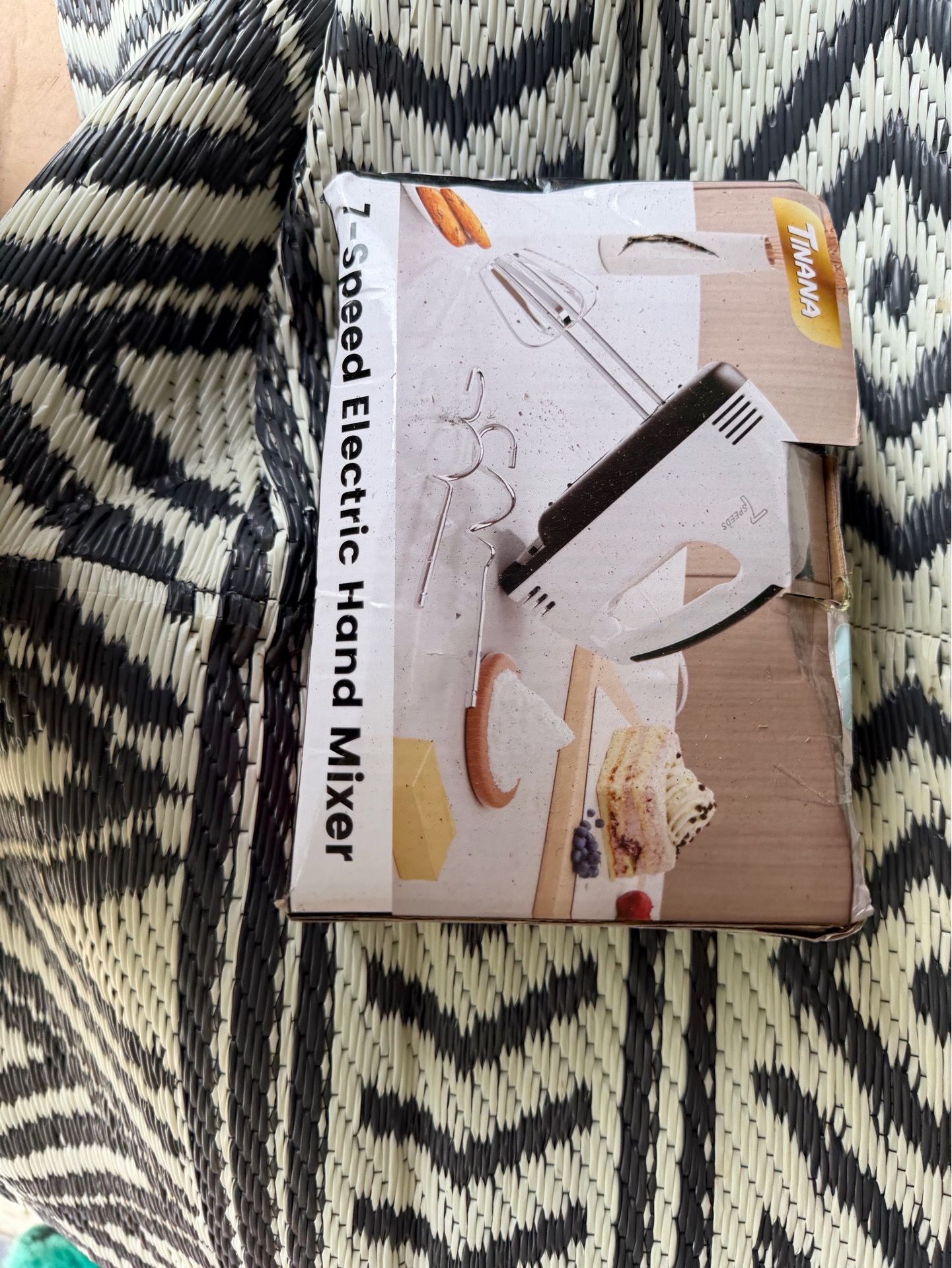 Hand mixer