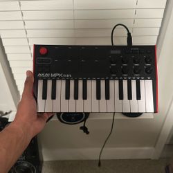 akai mpk mini midi keyboard 