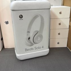 Beats Solo 4 Headphones 