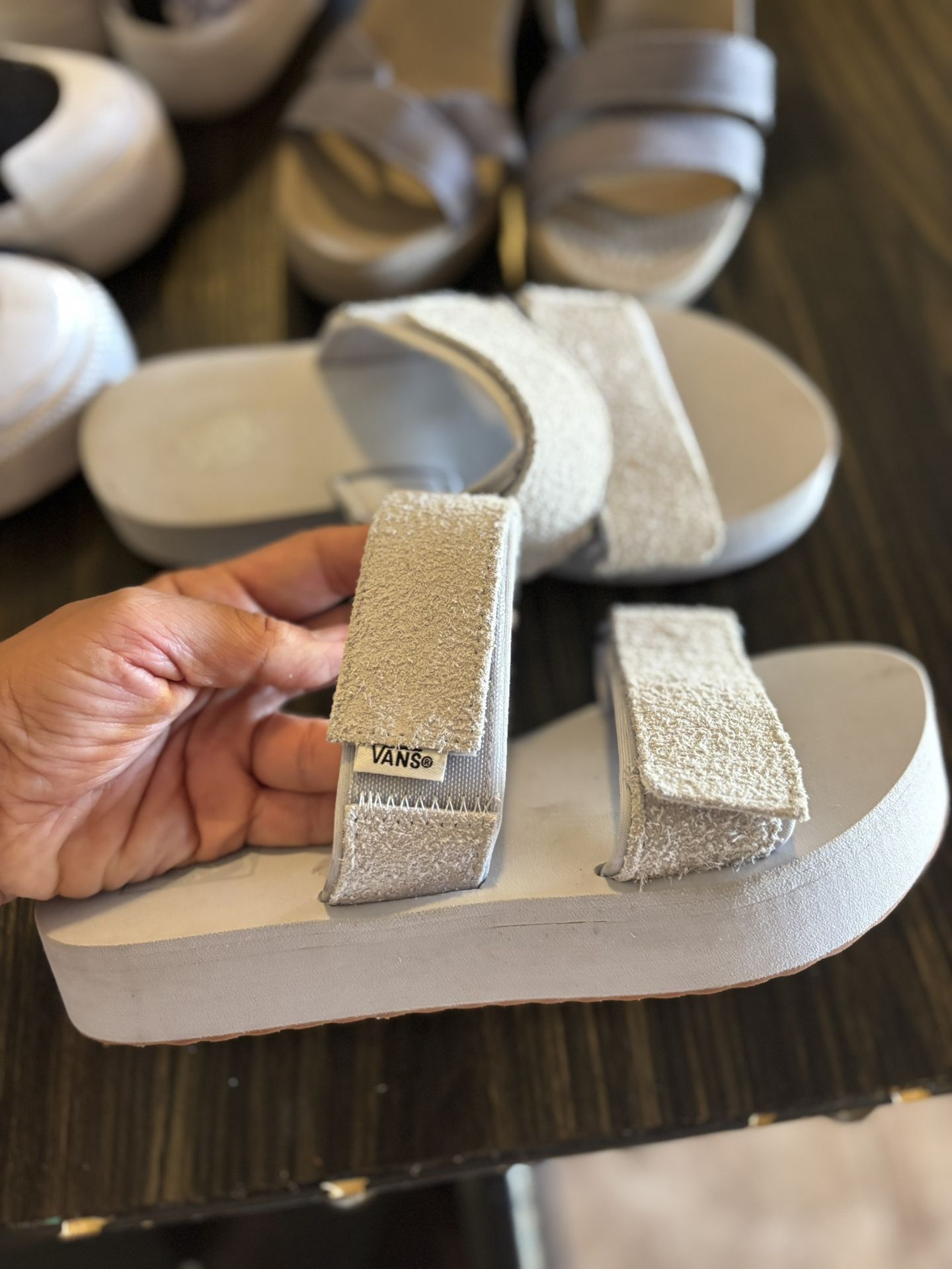 New women’s vans sandals size 7
