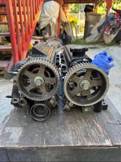 2nd gen Toyota 4Runner 3VZ-E Cylinder Head.                Price: $350