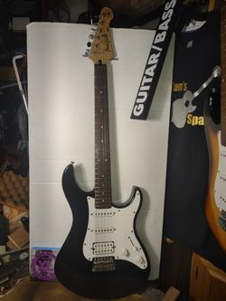 Pacifica Yamaha Strat Top Starter Guitar EXC* Pro Spa Setup 