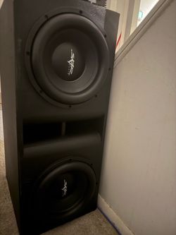 SKAR Audio 212 inch speakers and SKAR Audio box with the SKAR Audio 2000 Watts amplifier