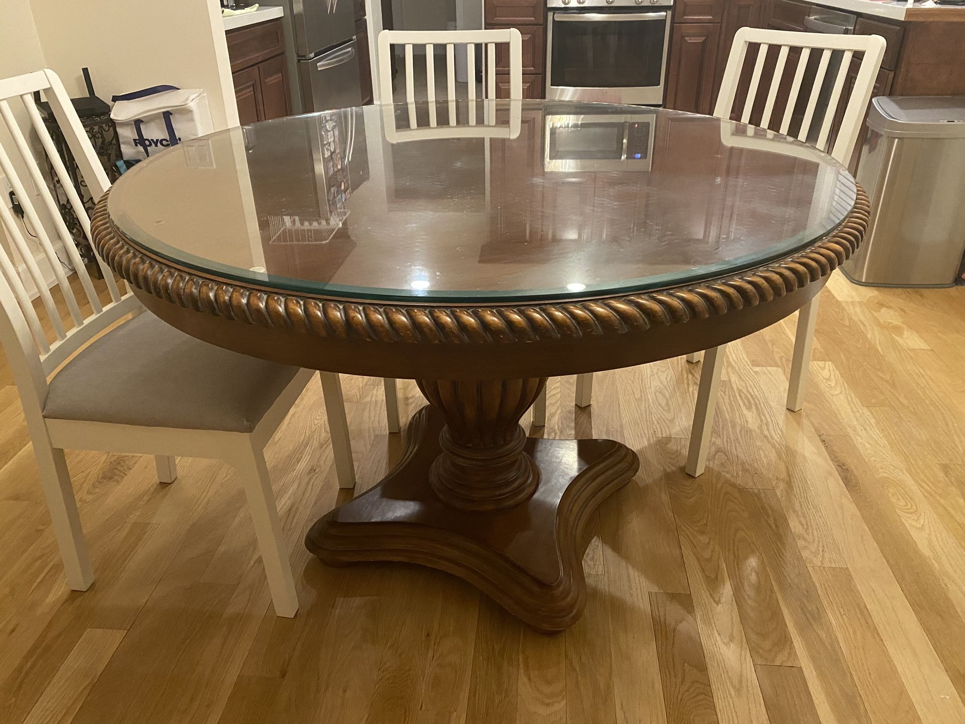 Round Table Glass Top / Dinner Table