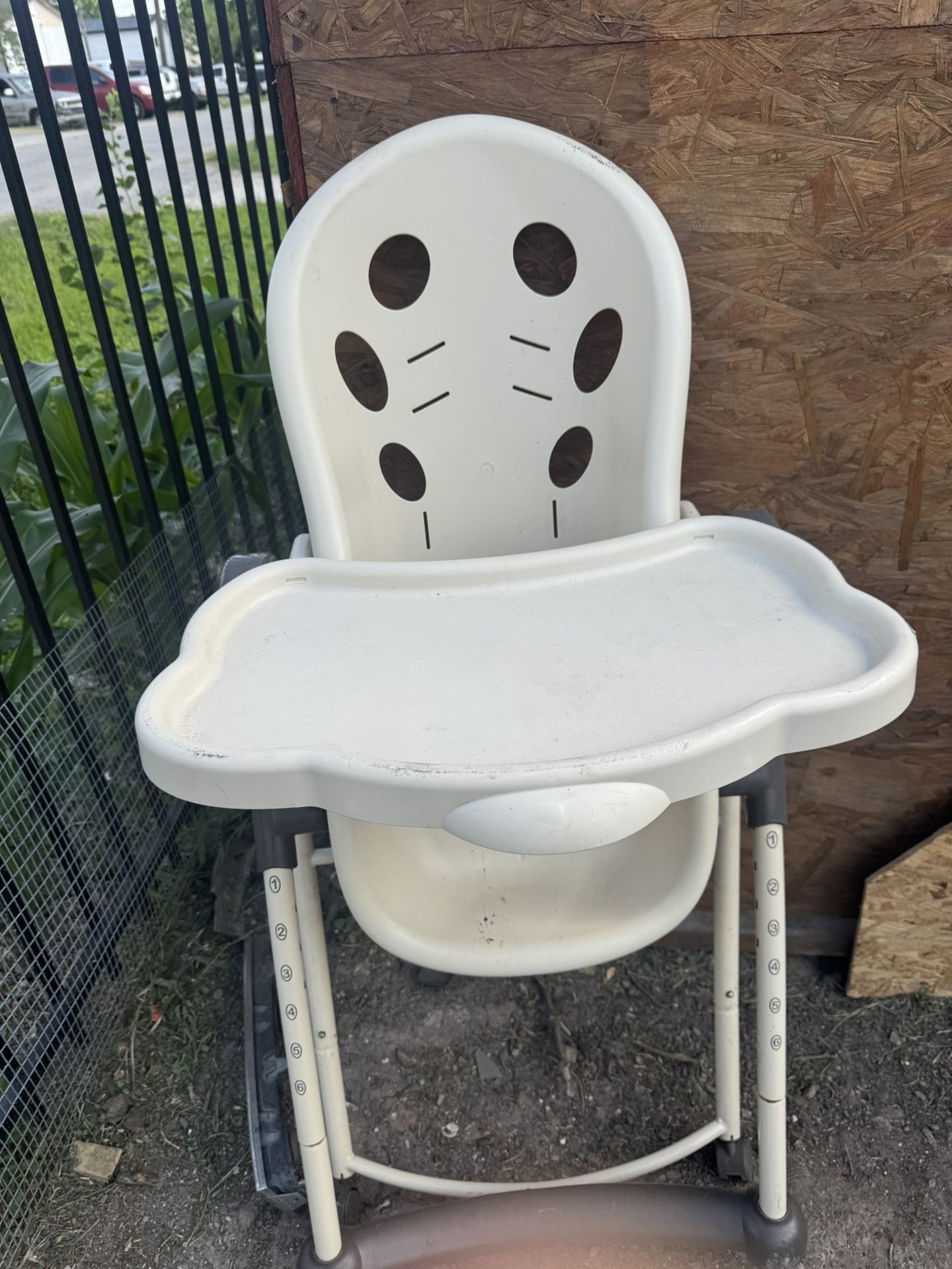 Baby High Chair To Eat