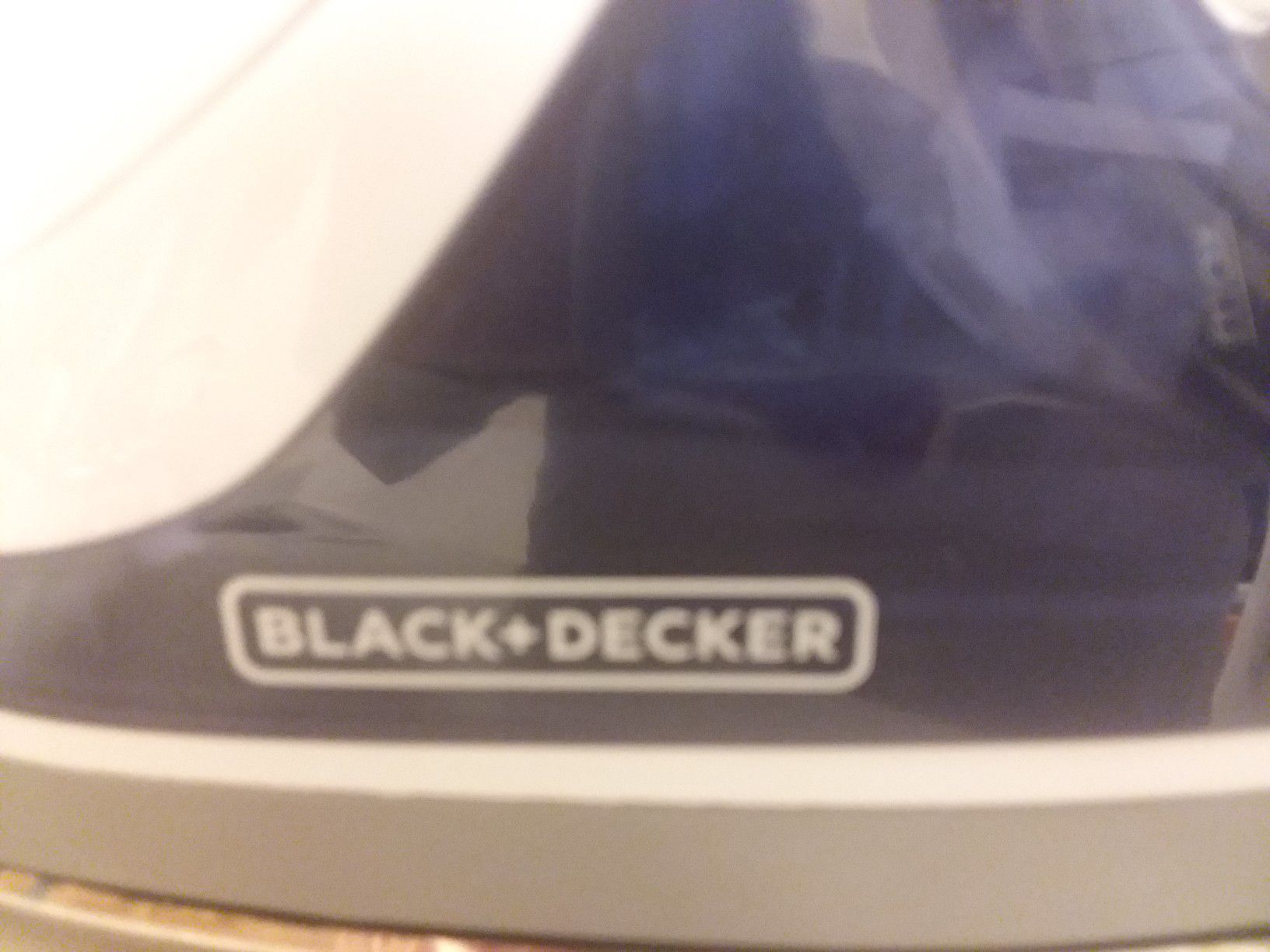 Black n decker iron
