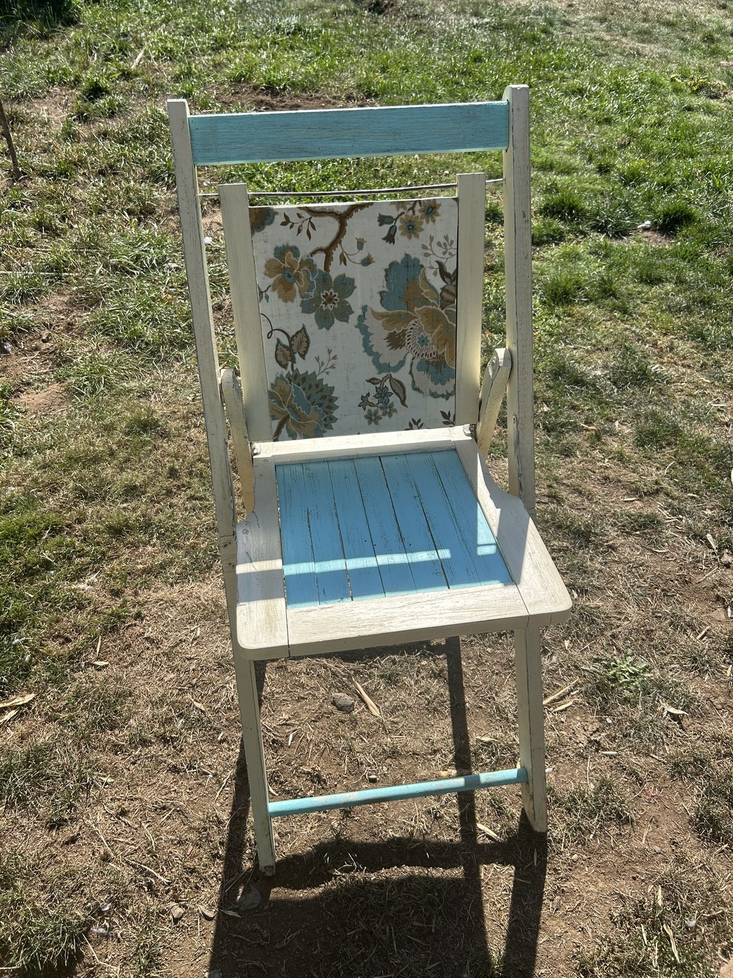 Wooden Chairs. Read Description!