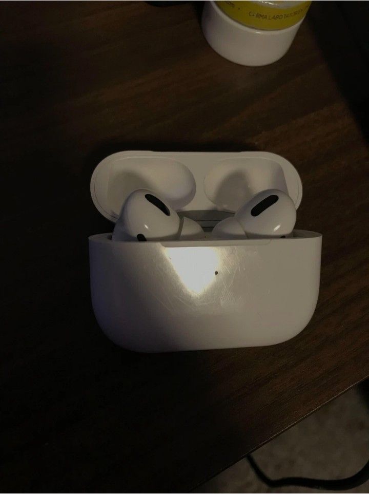 Apple Airpods 2nd generation