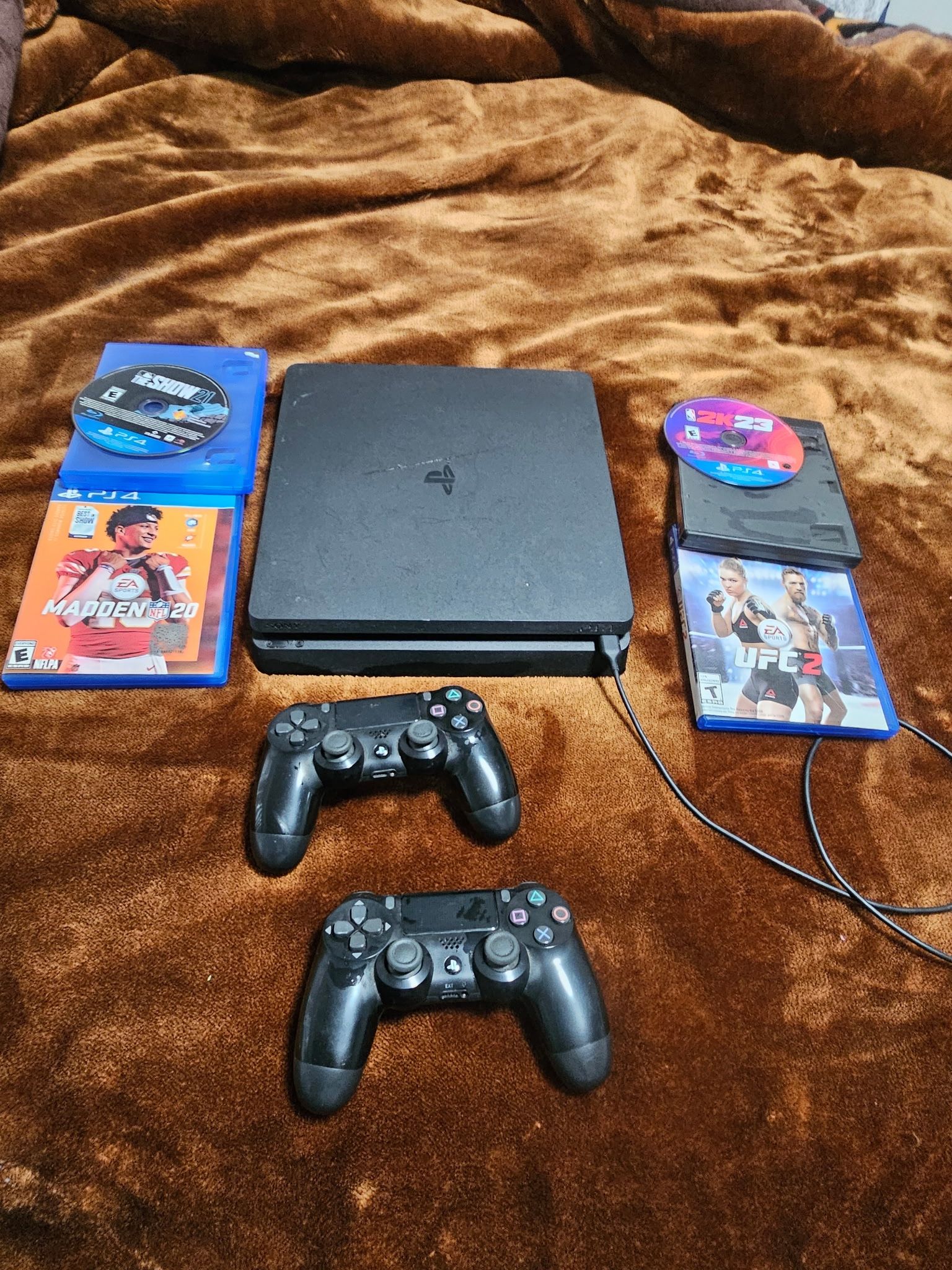 PlayStation 4 Console Bundle – Great Condition – Ready to Play!