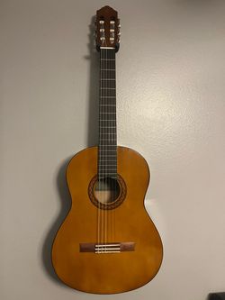 Yamaha C40 Classical Guitar
