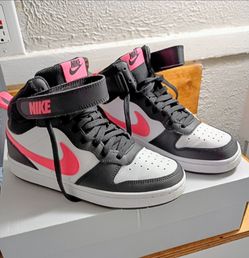 NIKE High Tops. (pink, white, black)