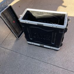 Gator Case 4 Units