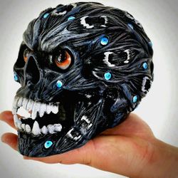 Large Skull Very Nice Quality New In Box 