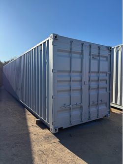 Hand pick your containers today, container yard in Hesperia