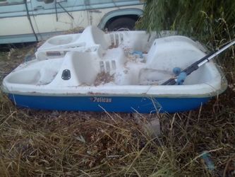 Paddle boat in great condition awesome boat