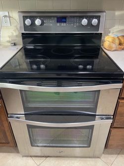 Whirlpool Oven $150