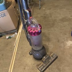 Dyson Vacuum 