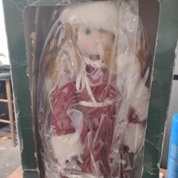 Heritage Mint Christmas Special Porcelain 