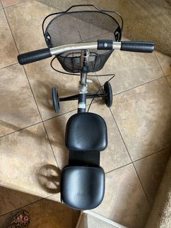 Knee scooter