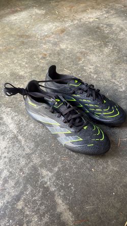 Adidas Predator Soccer Cleats Size: 6 1/2