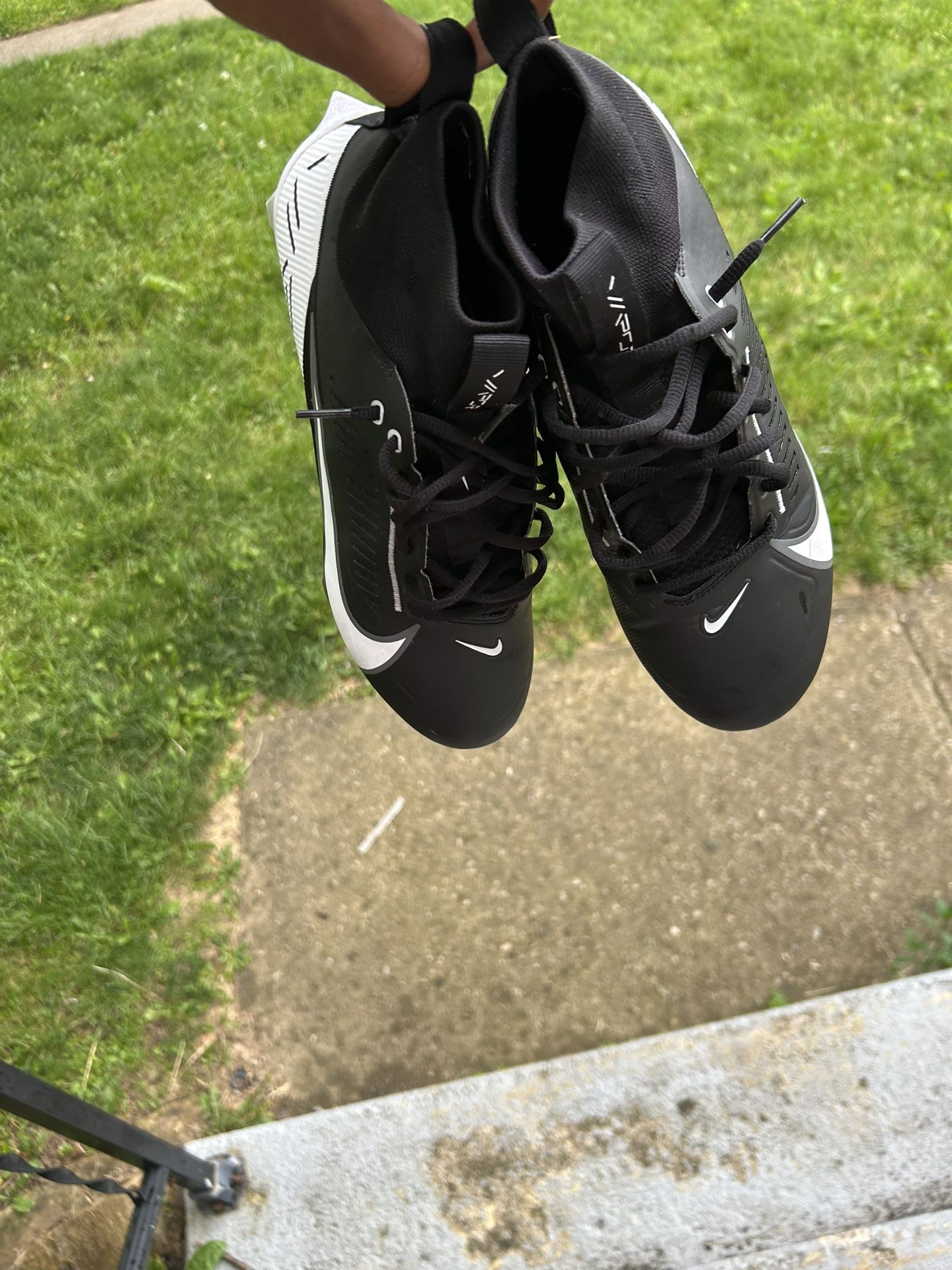 Nike Men's Vapor Edge Pro 360 2 Football Cleats 9.5 Black White