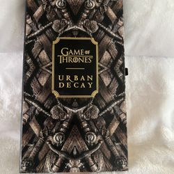 Urban Decay Game Of Thrones Eyeshadow Palette 