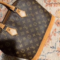 Louis Vuitton Alma Monogram 🤎 Made in France – Date code VI0929. Classic, structured, and timeless design. Pre-loved in good vintage condition. Serio