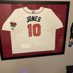 Chipper Jones Signed/Framed White Jersey 