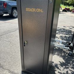 Stack On 18Gun Cabinet 