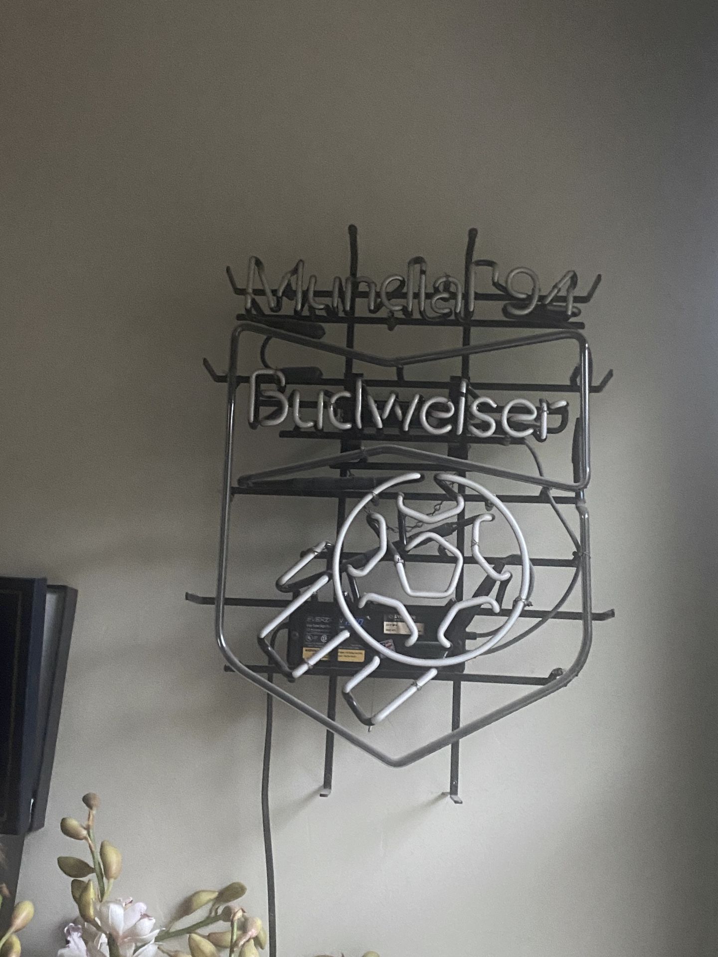 Budweiser Neon 1994 Mundial for Sale in Long Beach, CA - OfferUp