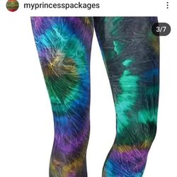VARIETY OF BRAND NEW LEGGINGS. 25 EACH