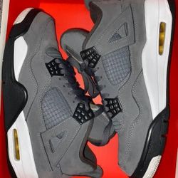 NIKE AIR JORDAN 4 RETRO 