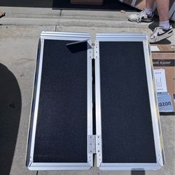 36”x29” aluminum ramp – Pets or fit standard wheelchair, walkers furniture, dollies, and doorways