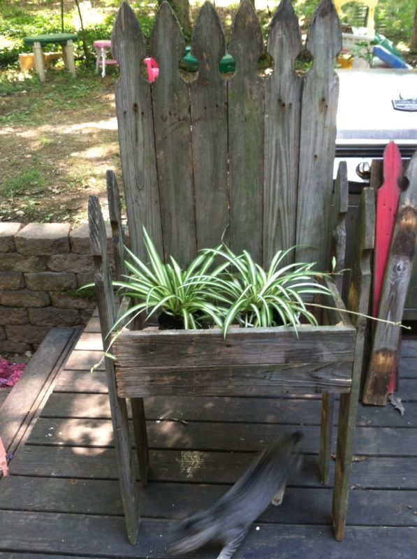 Reclaimed wood planter box