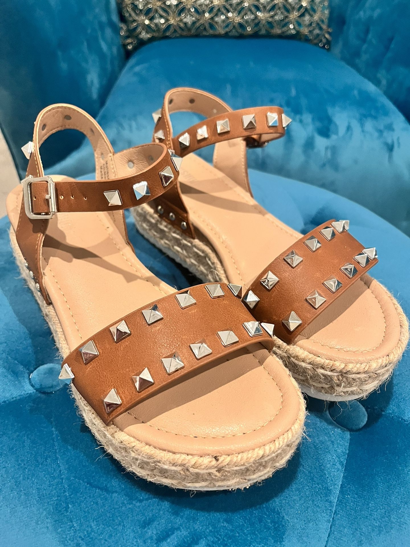 Cushioncode Sandals size 7