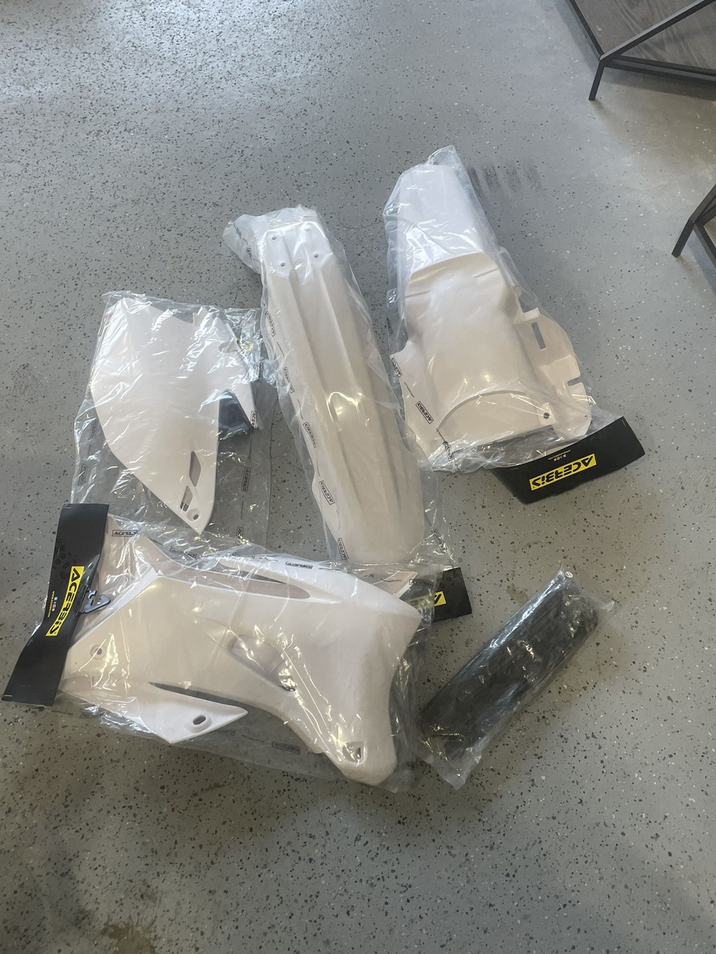 Brand new YZ125-250 Plastics