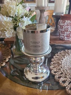 Bath and Body Works Candle/ Holder
