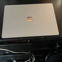 Microsoft Surface Laptop
