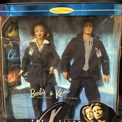 Ken & Barbie X-File Collector Set