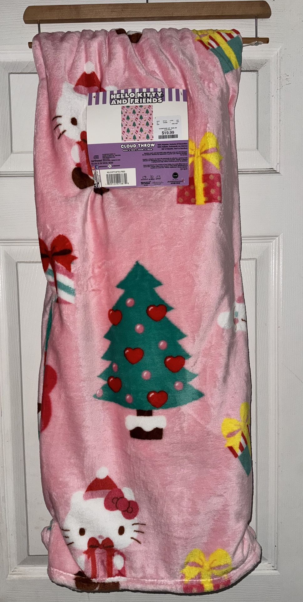Hello Kitty Christmas Blanket